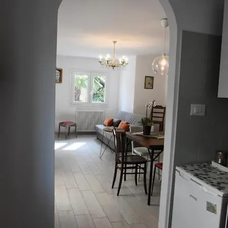 Casa Iride, Con Grazioso Giardino Apartamento Ravena