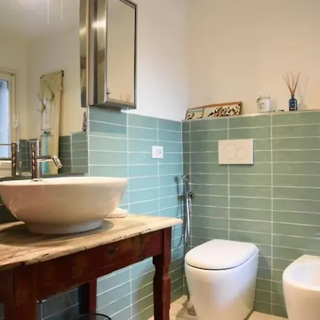 Casa Iride, Con Grazioso Giardino Ravena