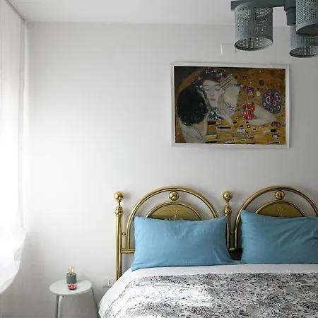 Casa Iride, Con Grazioso Giardino Apartment