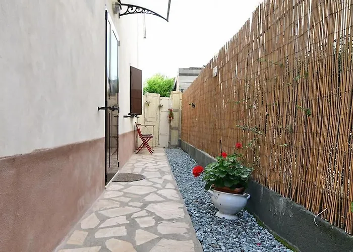 Casa Iride, Con Grazioso Giardino